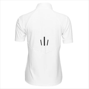 Rückansicht des Kingsland Damen Turniershirts Sommerkollektion mit Mesh-Einsätzen für optimale Belüftung beim Reitsport.