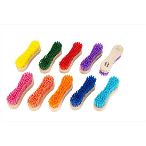 William Leistner Hufbürste in 10 Farben mit mittelharten Borsten aus PEFC-zertifiziertem Buchenholz. Ideal für Hufe und Stallpflege.