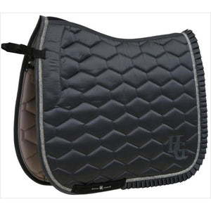 HorseGuard Schabracke Valla Sattelunterlage in Dunkelgrau mit 3D-Mesh, Coolmax-Futter und Glitzerband, ideal für Dressur und Allzweck.