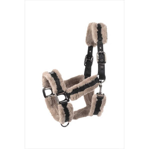 Cavallo Halfter Cavaljuno in Beige mit weicher Kunstfellpolsterung, verstellbar und waschbar für den Wintereinsatz bei Pferden.