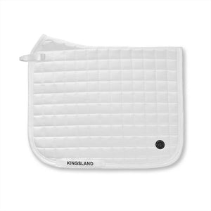 Weiße Kingsland Dressurschabracke KLHudson aus Satin-Polyester. Elegante Sattelunterlage mit Logo, ideal für Dressur im Sommer 2024.