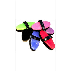 Haas Kardätsche Capriole kaufen in 6 Farben mit Rosshaarborsten. Hochwertige Pferdebürsten aus der Standardkollektion von HAAS.