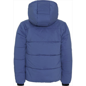 Rückansicht der Equipage Valma Kinder Reitjacke in Blau, mit abnehmbarer Kapuze und gesteppter Winterpolsterung für kalte Tage.