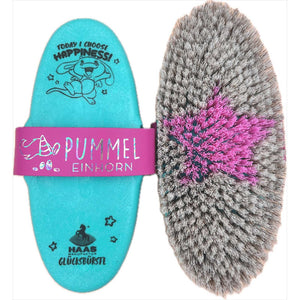 Haas Pummel Mooh Kardätsche mit Sternenglanz-Motiv und pinkem Stern im Borstenfeld. Perfekt zur Pferdepflege aus der Haas Bürstenfabrik.