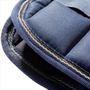 Detailansicht der Kavalkade Transportgamaschen vorne mit strapazierfähigem Ripstop-Material und hochwertiger Nahtverarbeitung.