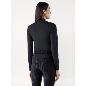 Rückansicht des schwarzen Equiline Winter Trainingsshirts Geco Winter 2025 / 2026 mit figurbetontem Schnitt und sportlichem Design.