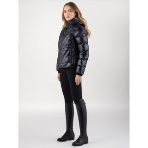 Moderne Equiline Steppjacke Coolbomb Damen Winter 2025 / 2026 in Schwarz, figurbetont geschnitten für Reitsport und Freizeit.