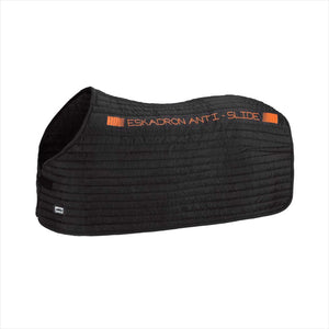 Eskadron Unterdecke 100g Antislip in Schwarz mit orangenem Schriftzug. Atmungsaktive Pferdedecke mit Antislip-Fläche und Thermofüllung.