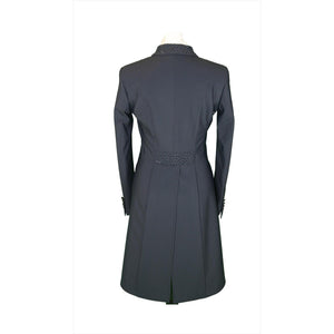 Rückansicht des Equiline Frack Marilyn Strassbesatz - Innovatives Design mit elegantem Schnitt und Strassbesatz für professionelle Turnierbekleidung.