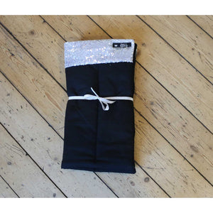 Bandagierunterlagen Pferde 2er-Set - Royal H. Unterlagen in Schwarz mit silbernen Pailletten, handgefertigt, 45x50 cm, idealer Beinschutz.