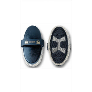 Haas Kardätsche Rosshaar mit ergonomischem Griff und dichtem Rosshaarbesatz für beste Pferdepflege und Fellglanz im Stallalltag.