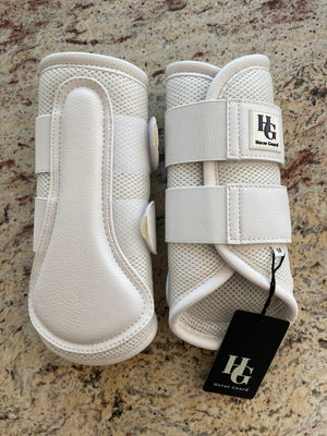 Weiße Horse Guard Mesh Gamaschen Timothy mit stoßdämpfender Verstärkung und luftdurchlässigem Mesh-Material – idealer Schutz für Pferdebeine.