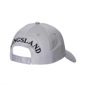 Rückansicht der KLChabela Sommercap in Hellgrau mit gesticktem Kingsland-Schriftzug und verstellbarem Klettverschluss. Ideal für Reiterinnen.