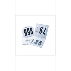 Kavalkade Kopfnummer Set - 3 Stellig mit wetterfestem Etui und transparenten Einstecktaschen für Turnierpferde. Ideal als Startnummern-Zubehör.