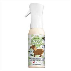 Horsti's Fliegenspray 500ml von soulhorse Bense & Eicke mit Cartoon-Pferd auf der Flasche. Effektiver Schutz vor Plagegeistern beim Ausreiten.