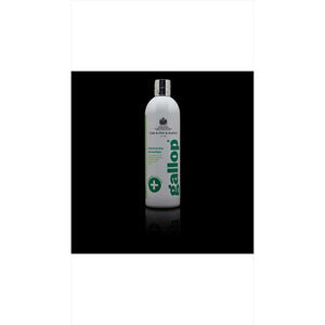 Gallop Shampoo - Medizinisches Pferdeshampoo 500ml von Carr & Day & Martin mit antibakterieller Formel für Mähne, Schweif und Fellpflege. Ideal zur Beruhigung empfindlicher Pferdehaut im Reitsportbedarf.