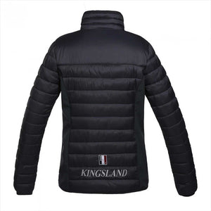 Rückansicht der Kingsland Thermojacke Junior mit gesticktem Logo und Softshell-Seiten – funktionale Kinderoberbekleidung für Reiter.