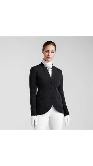 Kingsland Turniersakko Damen atmungsaktiv in Schwarz mit klassischem Design, bietet Bewegungsfreiheit und Feuchtigkeitsregulierung beim Reiten.