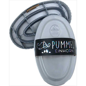 Haas Striegel Pummel Pummeleinhorn in Grau mit elastischem Band und Einhorn-Design, ideal zur effizienten Reinigung von Pferden.