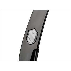 Seitlicher Blick auf den Samshield Steigbügel Shield Rup mit eingraviertem Logo. Hochwertige Verarbeitung für sicheres Reitzubehör.