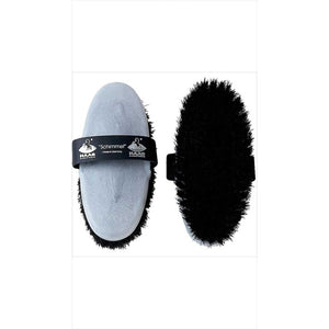 Schimmel Spezialkardätsche Haas Schimmelbürste mit schwarzen Kokosborsten für gründliche Reinigung weißer Pferdefellbereiche.