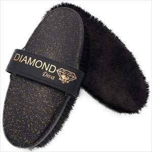 Haas Kardätsche Diamond Diva mit goldenen Glitzerelementen und edlem Design, kombiniert Lammfell und Rosshaar für optimale Pferdepflege.